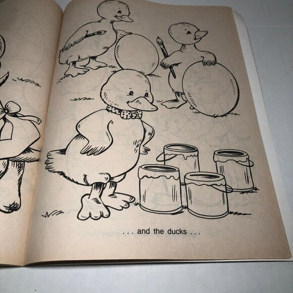 2 Vintage Who Will Paint The Easter Eggs Coloring Book 1984 Creative Child Press - Picture 13 of 13
